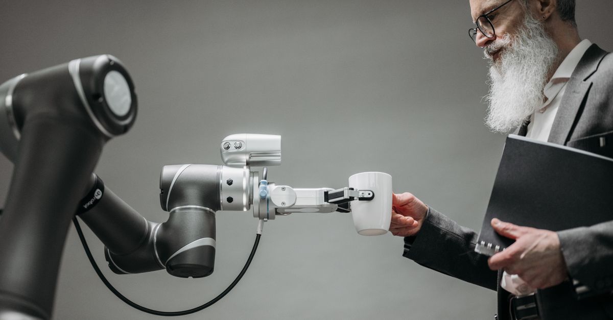 Salesforce Finds AI Agent Workforces Nearly Tripled