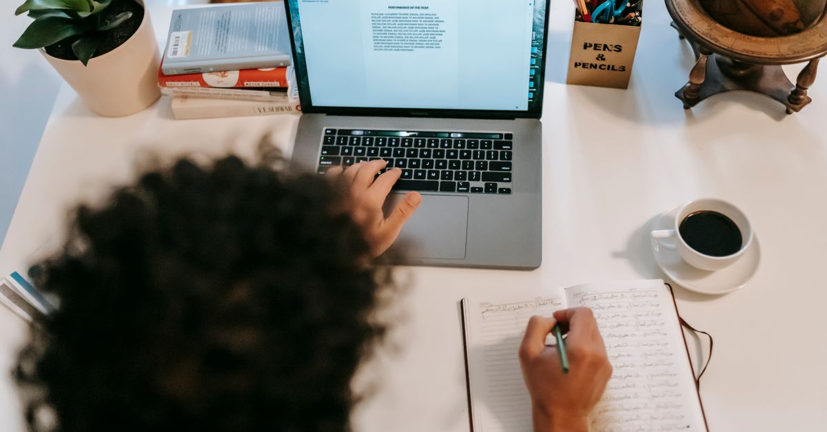Google’s Content Guidance Calls Fabricated Author Profiles Deception